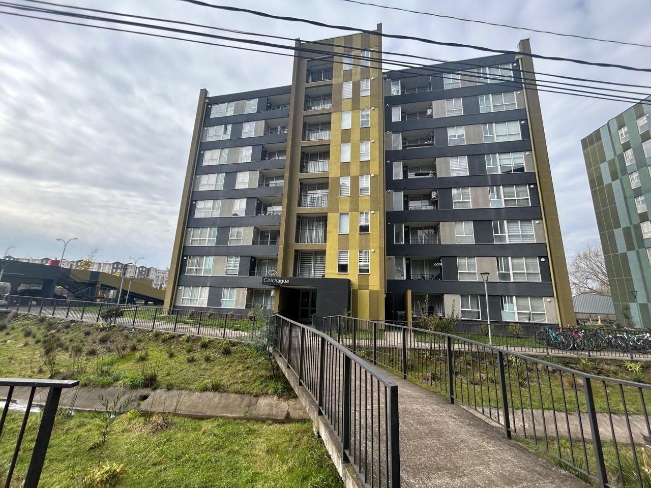 SE VENDE DEPARTAMENTO EN CONDOMINIO VALLE DE JAVIERA 3D 2B