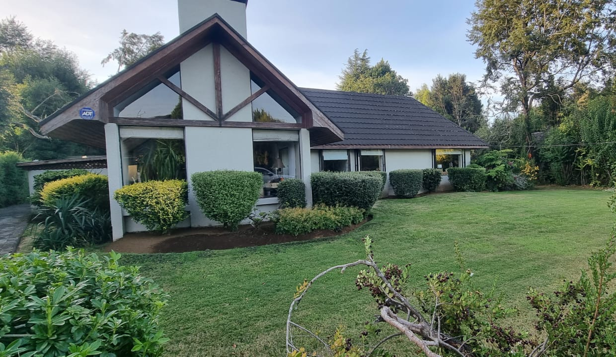 Se Vende Hermosa Casa En Condominuio Los Cantaros